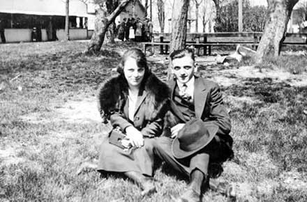 Couple at Avon Beach, May 16 1920