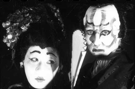 Jonathan Lopez as Lady Macbeth and Jessica Klein as Macbeth in Kabuki Macbeth, 1991.