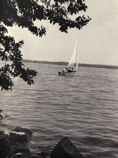 Photo of Tinkerbelle on Lake Pymatuning, Ohio