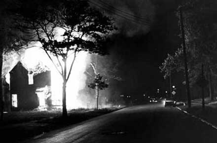 Fires during rioting in Glenville, 1968 (Bernie Noble)