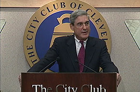 FBI Director Robert Mueller addresses the City Club