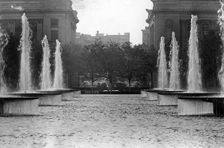 The Hanna Fountains on the Mall, 1964.