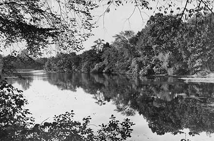 View of Horseshoe Lake in Shaker Heights, 1957.